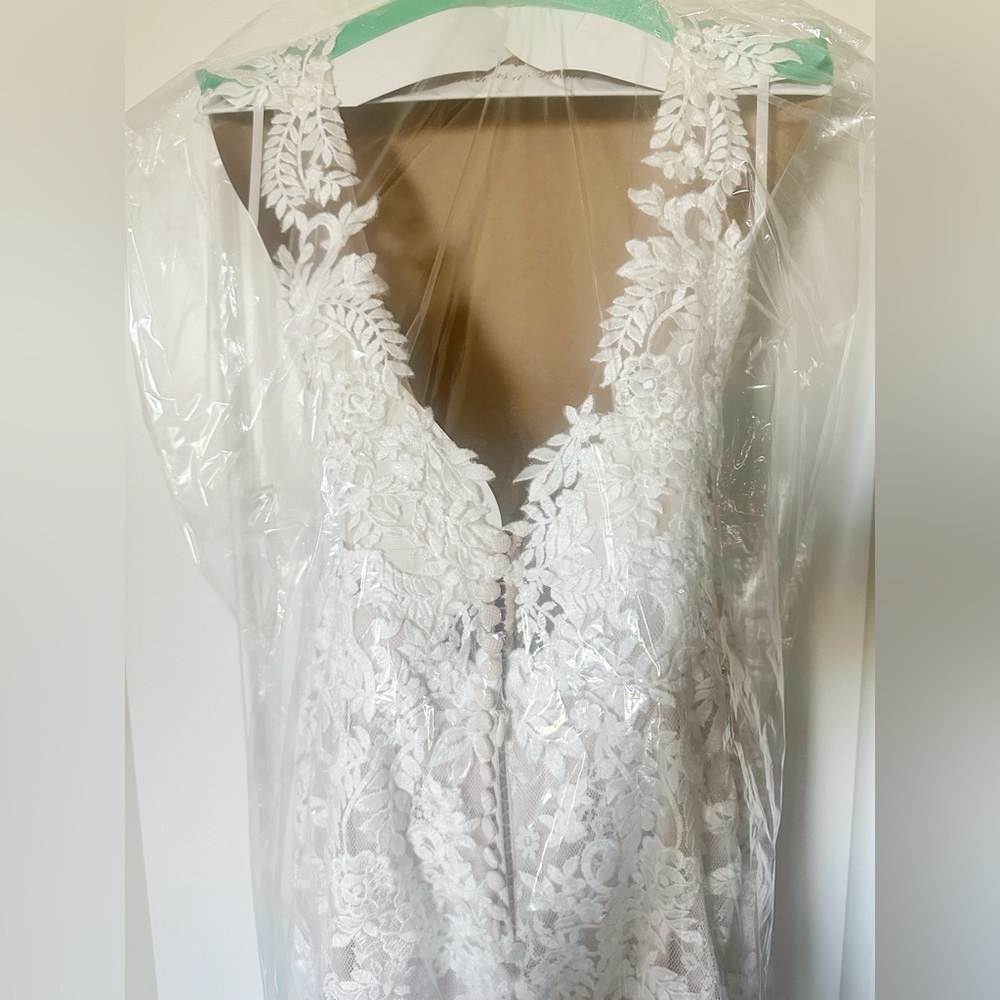 BHLDN Whispers & Echo Milano Gown - Picture 11 of 12